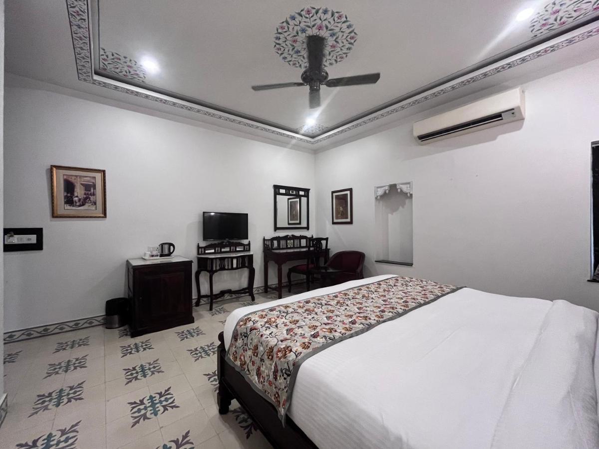 Ratnawali - A Vegetarian Heritage Hotel Jaipur Ngoại thất bức ảnh