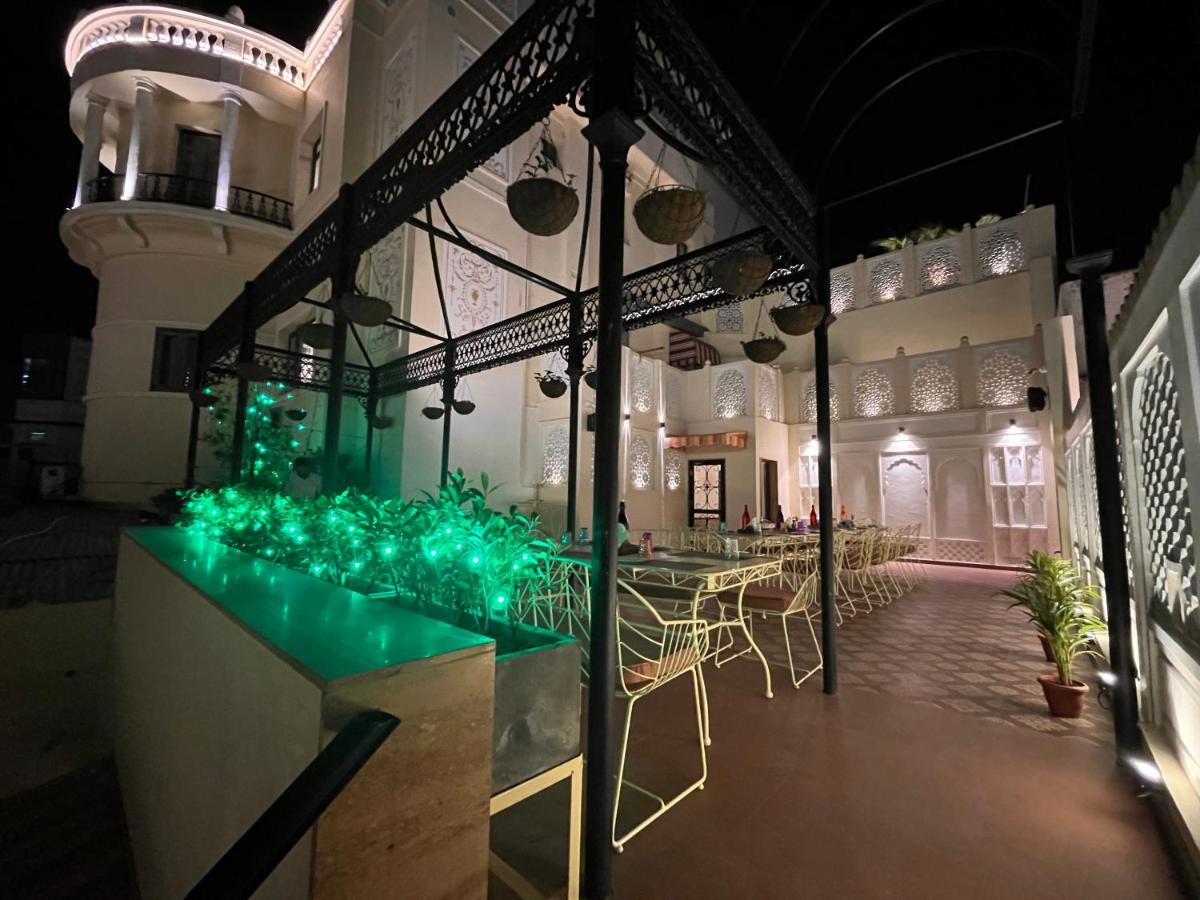 Ratnawali - A Vegetarian Heritage Hotel Jaipur Ngoại thất bức ảnh