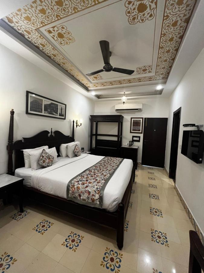 Ratnawali - A Vegetarian Heritage Hotel Jaipur Ngoại thất bức ảnh
