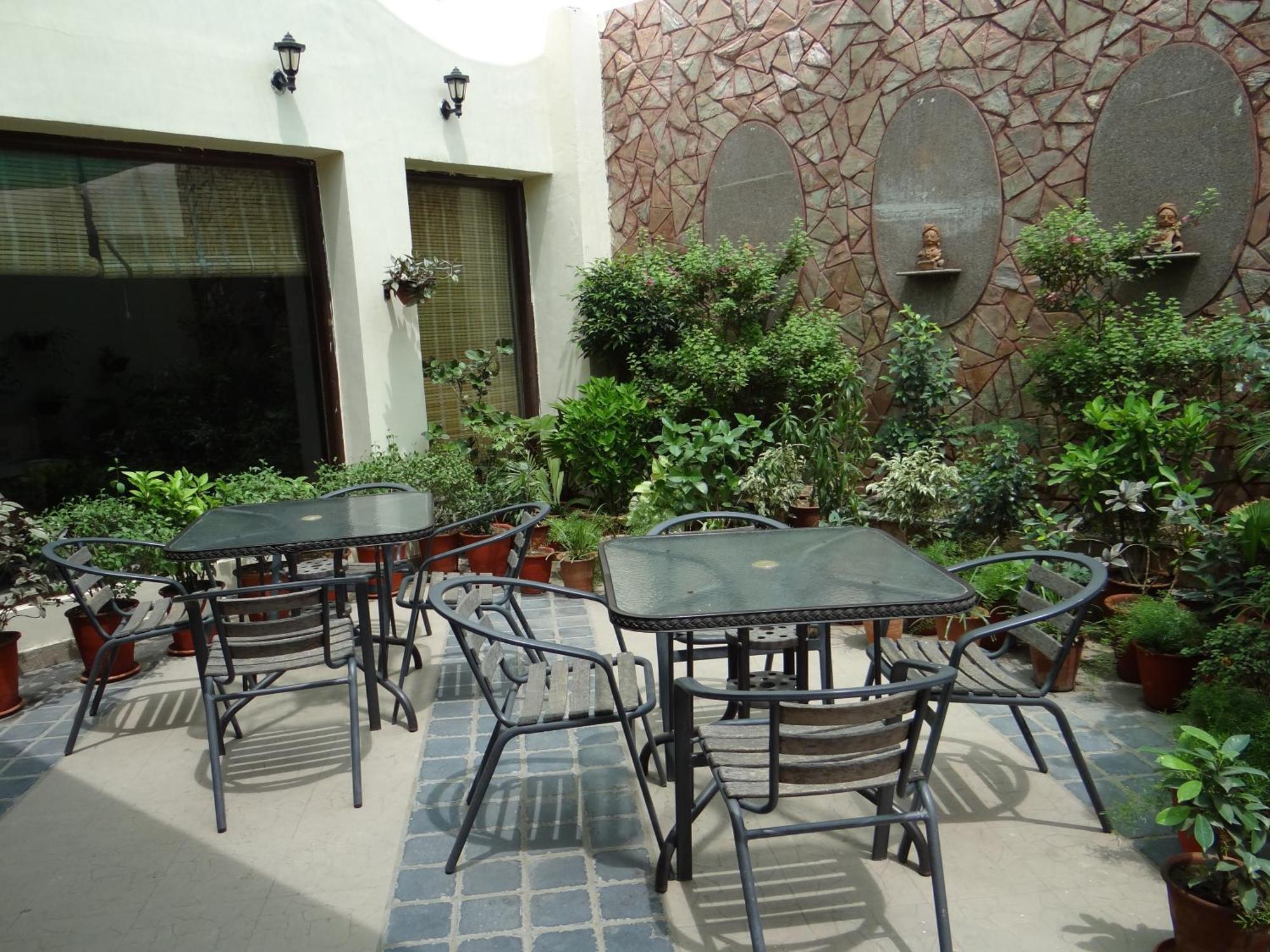 Ratnawali - A Vegetarian Heritage Hotel Jaipur Ngoại thất bức ảnh