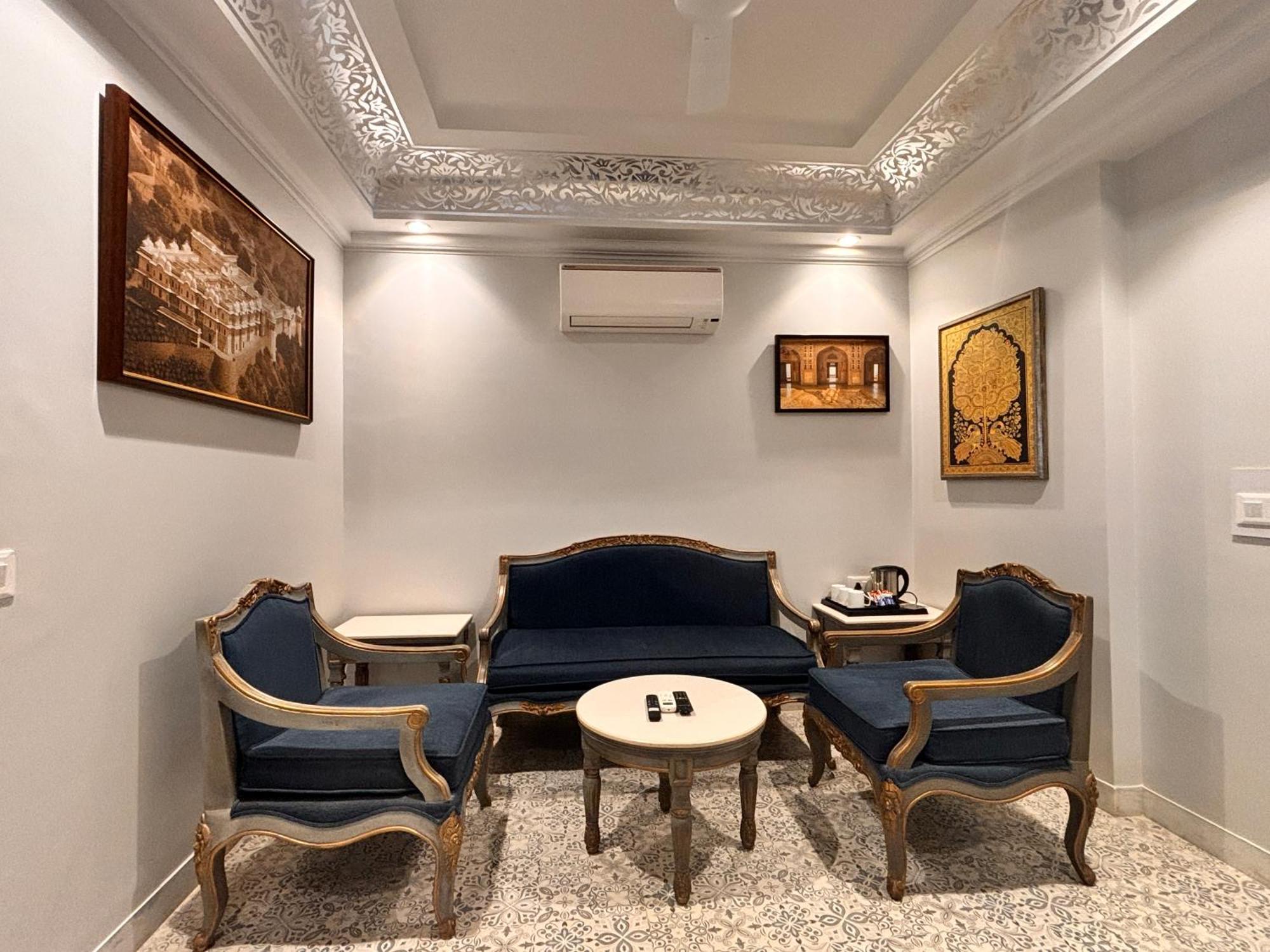 Ratnawali - A Vegetarian Heritage Hotel Jaipur Ngoại thất bức ảnh
