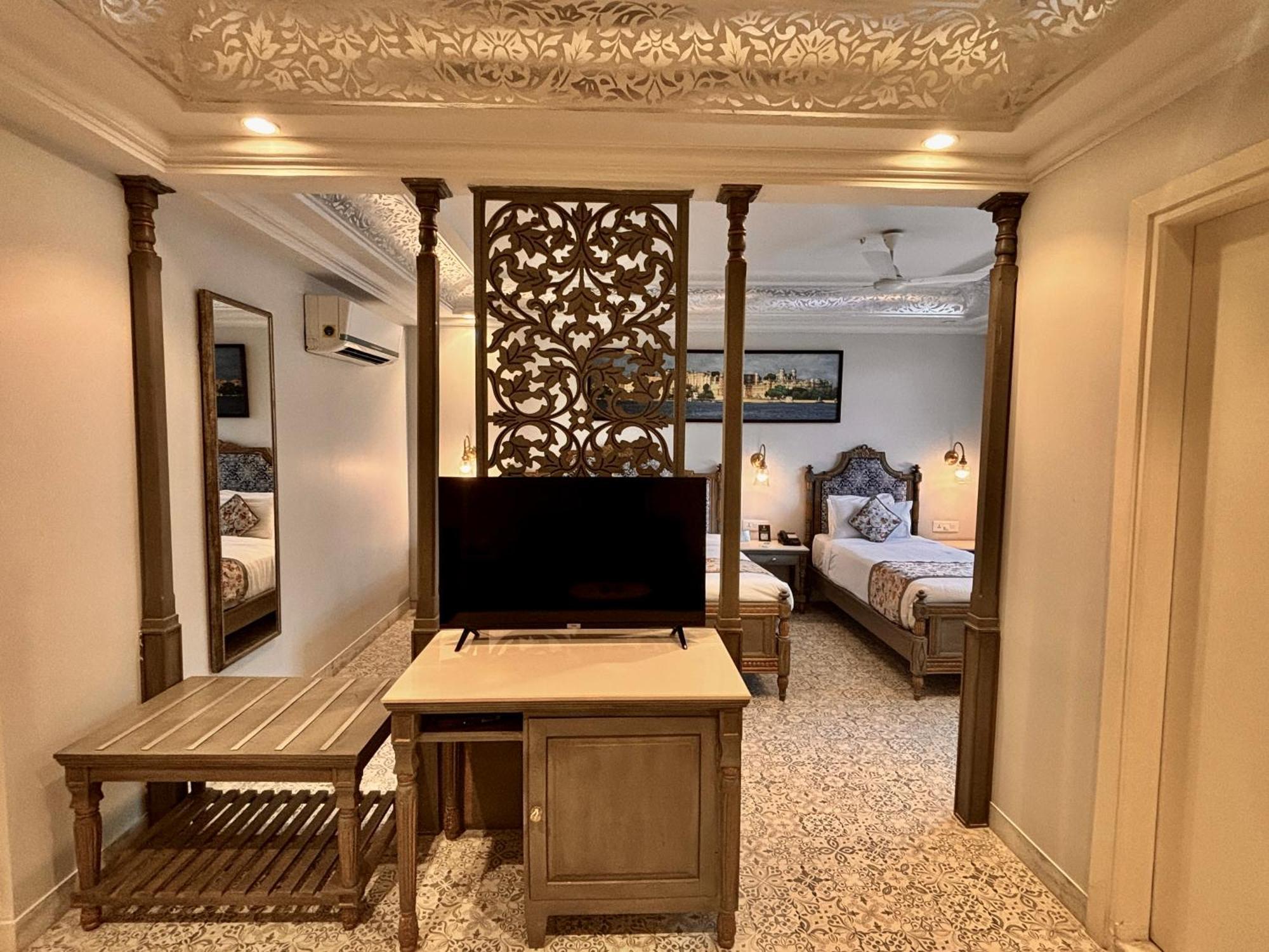 Ratnawali - A Vegetarian Heritage Hotel Jaipur Ngoại thất bức ảnh