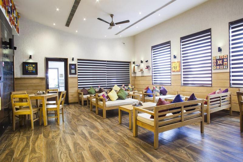 Ratnawali - A Vegetarian Heritage Hotel Jaipur Ngoại thất bức ảnh