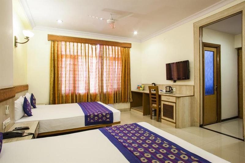 Ratnawali - A Vegetarian Heritage Hotel Jaipur Ngoại thất bức ảnh