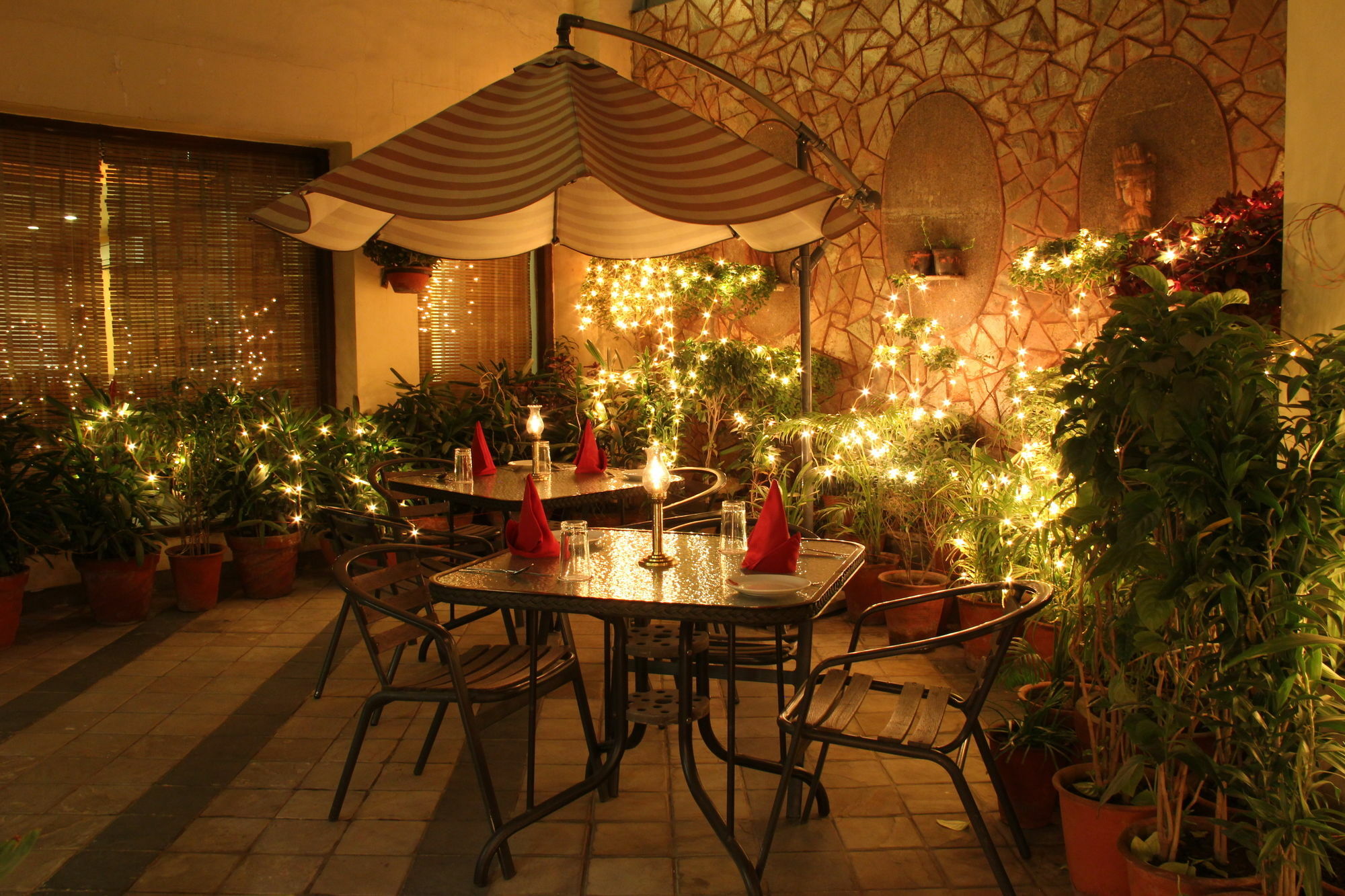 Ratnawali - A Vegetarian Heritage Hotel Jaipur Ngoại thất bức ảnh